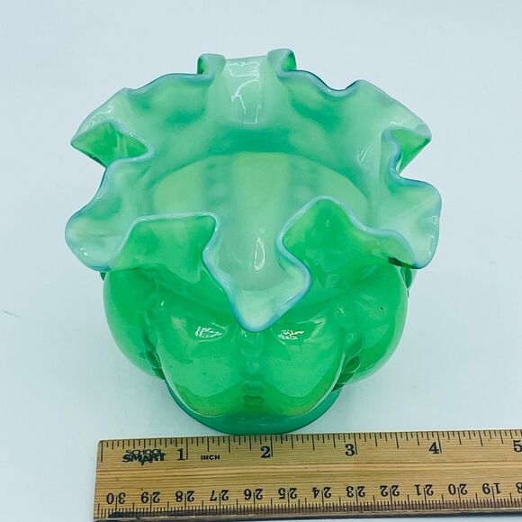 Vintage FENTON Beaded Melon Lime Green Vase Cased Glass Ruffled Edge Top - Picture 7 of 7